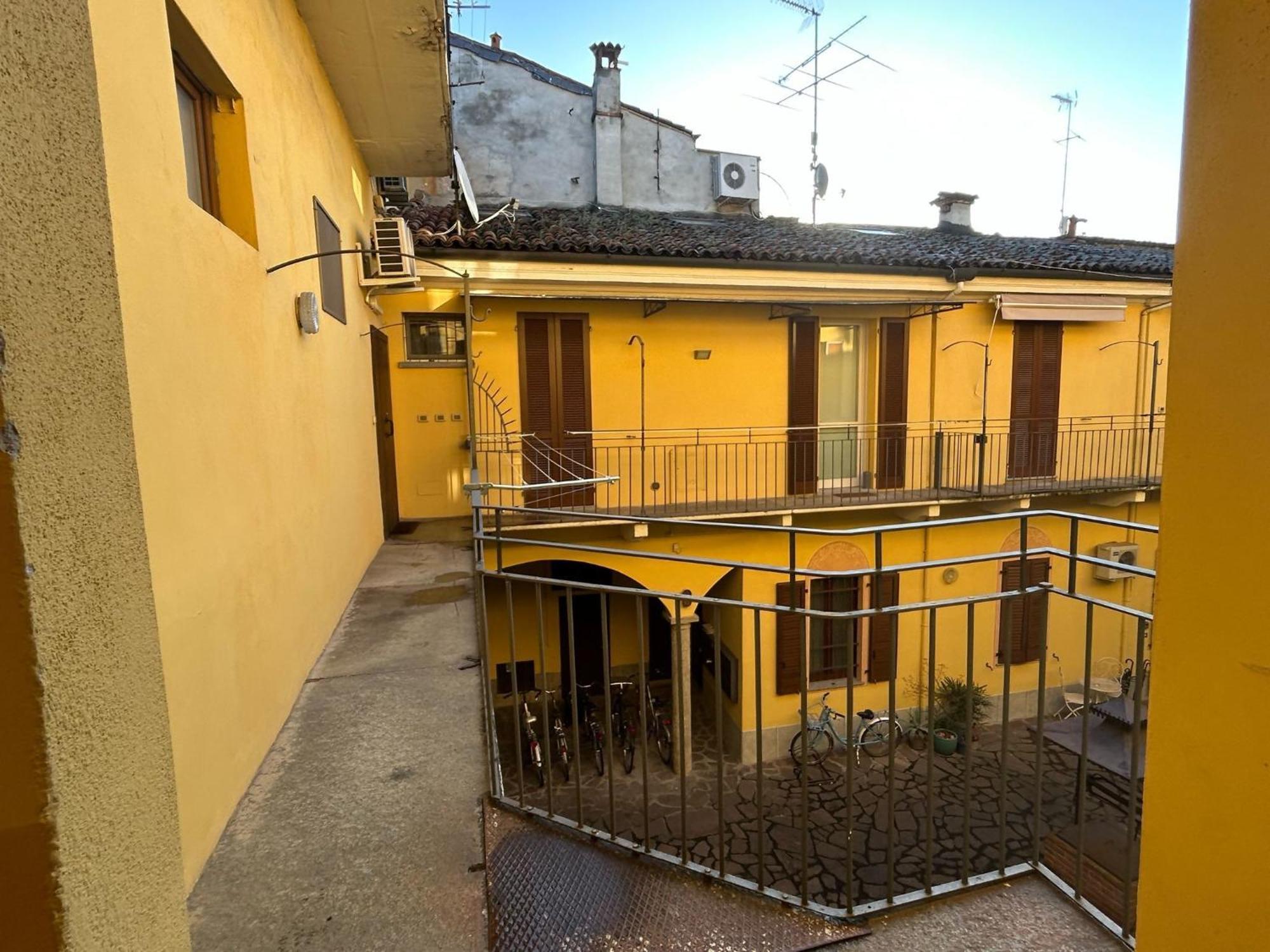 3T House Casa Vacanze Cremona Exteriör bild